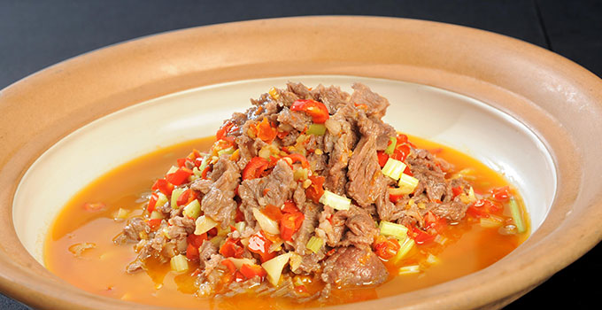 坚持“小锅现炒”